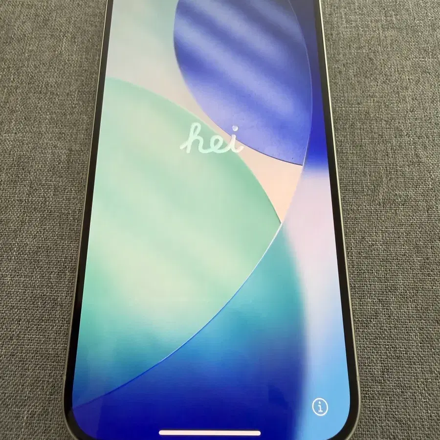 아이폰 15 Pro 256GB 화이트 티타늄 판매합니다