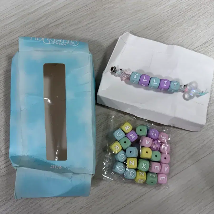 아일릿 DIY 비자 키링 만들기 세트