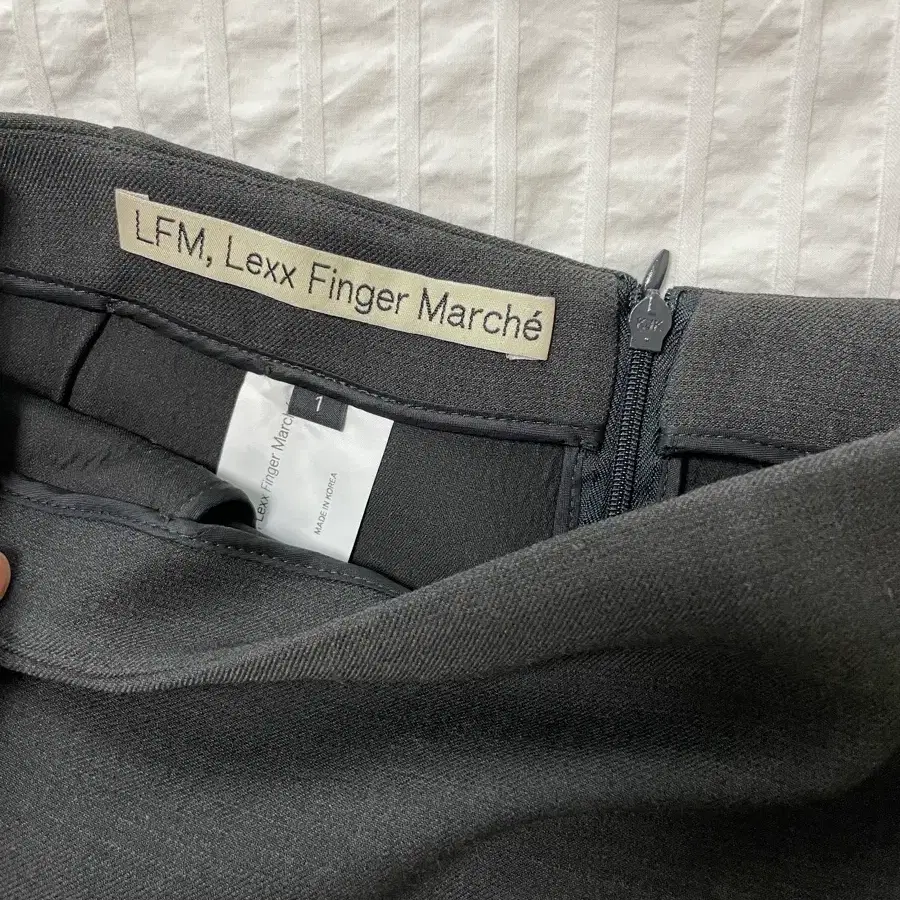 LFM Lexx Finger Marche 울 롱스커트