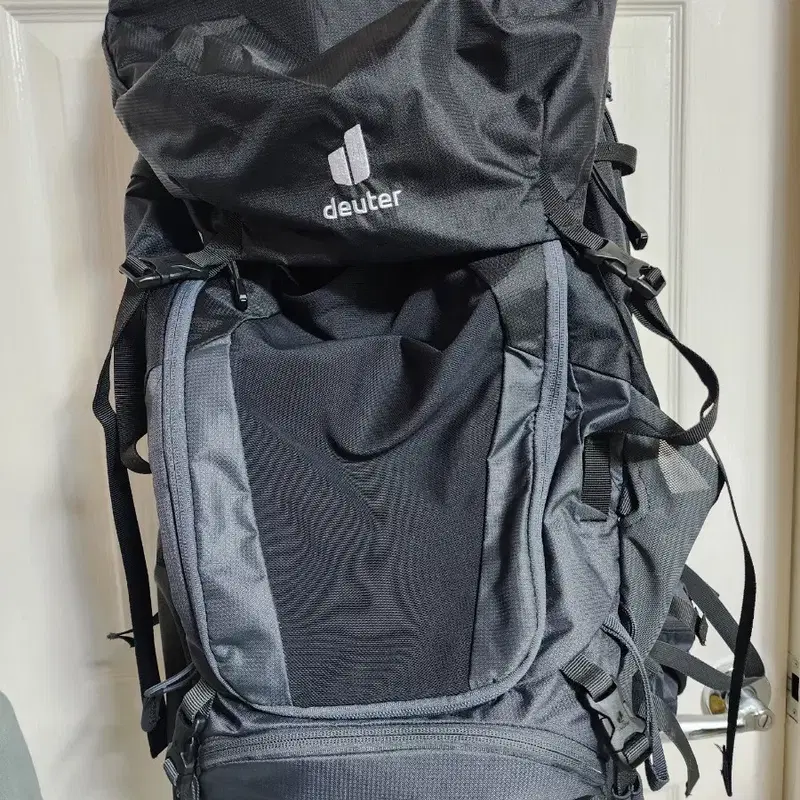 도이터 백팩 Futura Air Trek 60+10