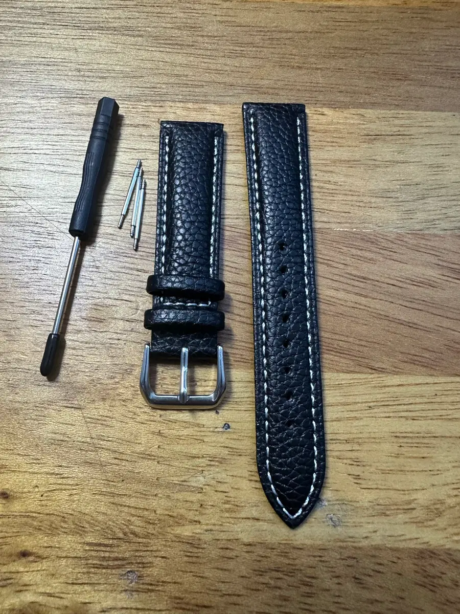 암소가죽 시계줄 검정색 실버 20mm 버클 포함 (새상품)