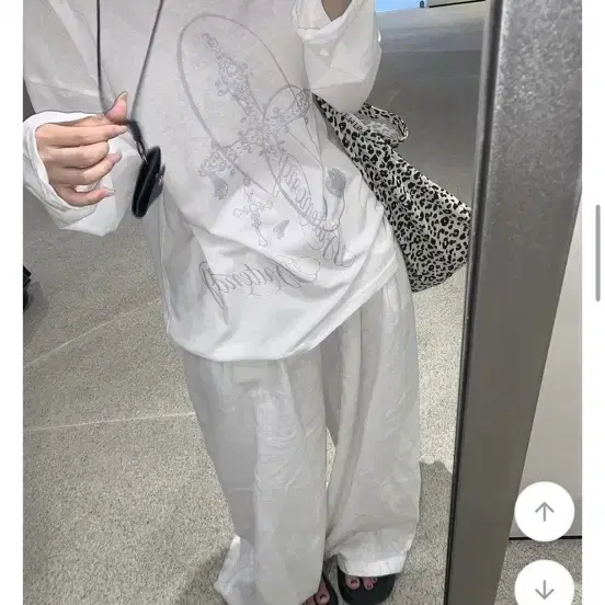 십자가 프린팅 긴팔티