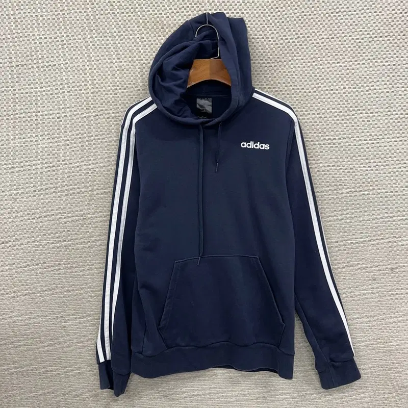 아디다스 후드티 S D09529