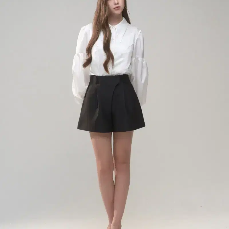 parjane 퍼제인 클래식 울 테일러드 하프팬츠