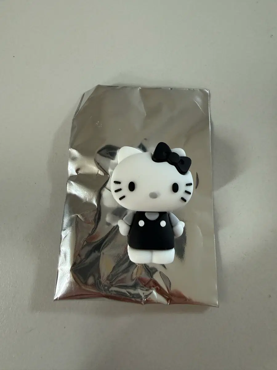 요즘그릭 헬로키티