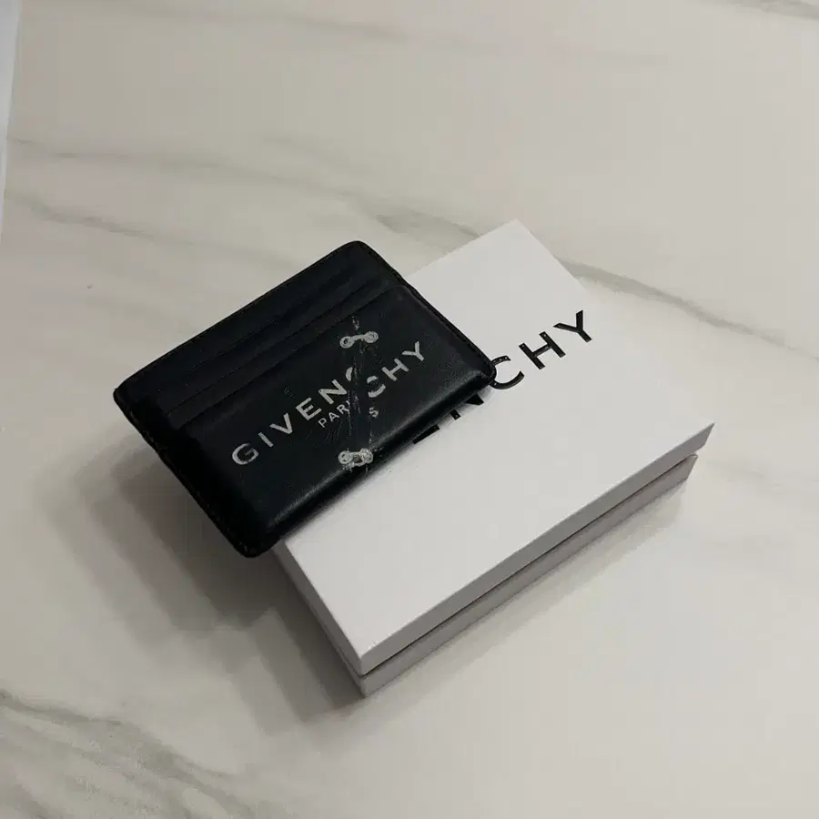 지방시 트롱프뢰유 카드지갑