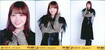 노기자카46 회장 한정판 브로마이드 타무라 마유 2026.July-IV 오사카부ver. 코디 컴프