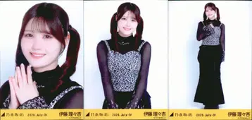 노기자카46 회장 한정판 브로마이드 이토 리리아 2026.July-IV 오사카부ver. 코디 컴프