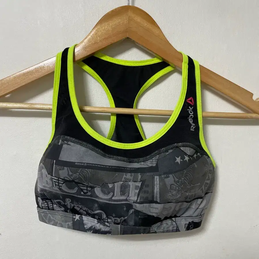 55 Reebok 리복 기능성 브라탑 민소매 나시 정품