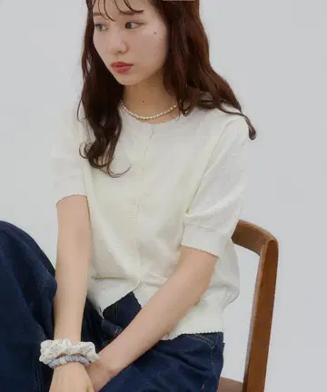 디스코트 umm. 도트 자카드 스캘럽 반팔 가디건