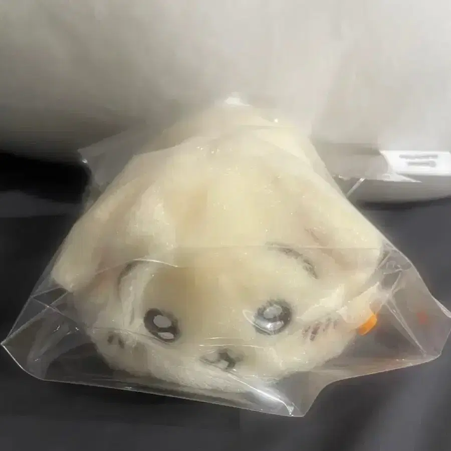 치이카와 우사기 토벌 엎드린 마스코트