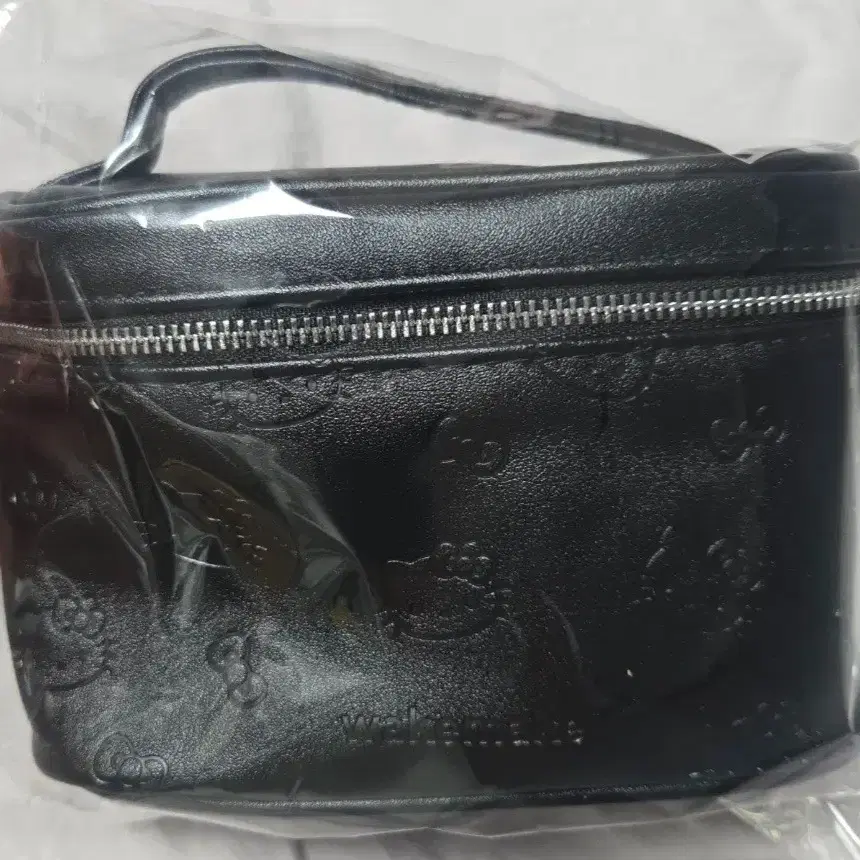 삽니다 >>웨메 키티 파우치
