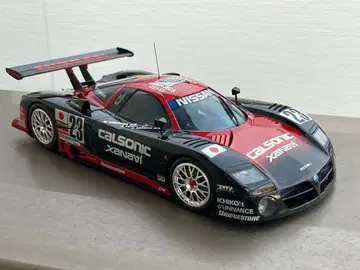 타미야 1/24 닛산 R390 GT1 완성품