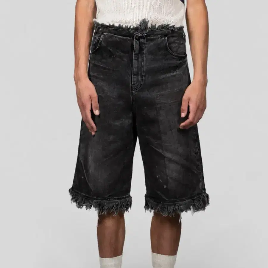 L) 에곤랩 RAW EDGES DENIM SHORT
