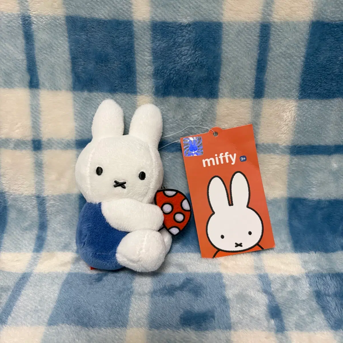 꽃을 든 미피 (8cm) 키링