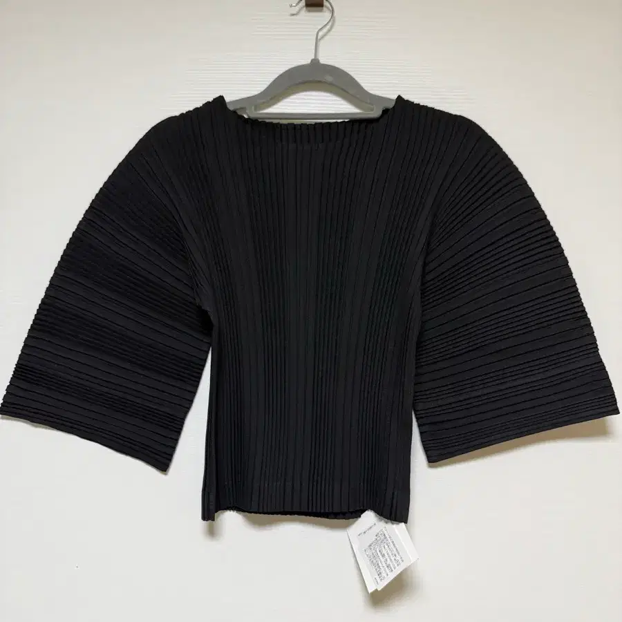 이세이미야케] 26년 4월 LINEN LIKE RIB PLEATS (블랙)