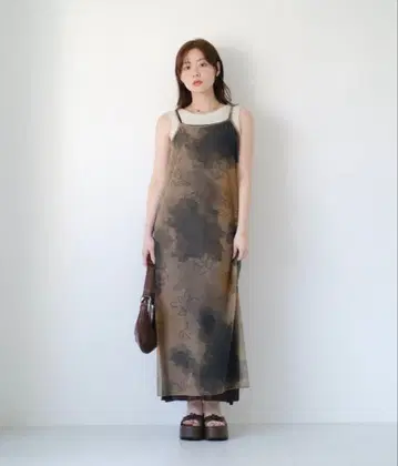 Kastane 뉴앙스 시어 원피스