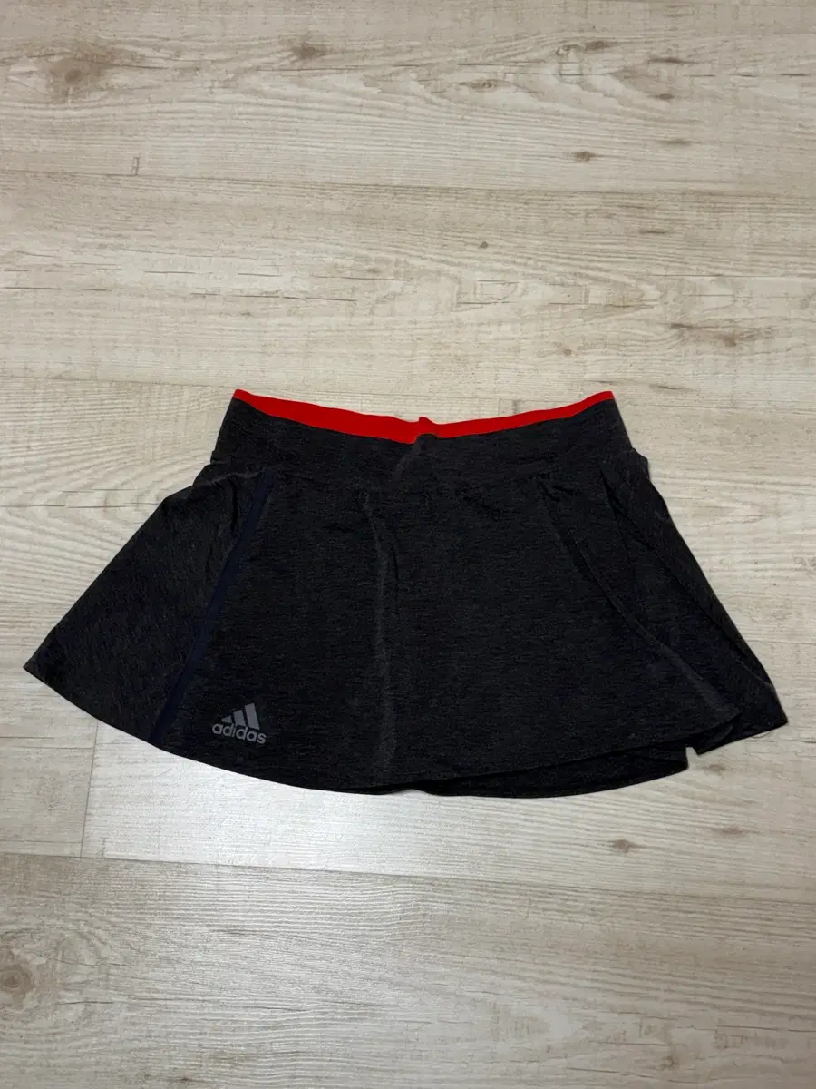 아디다스 여성 스커트