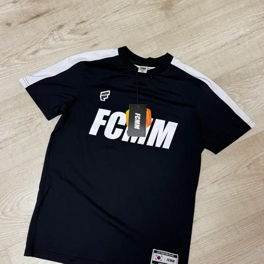 FCMM 반팔티 블랙/화이트
