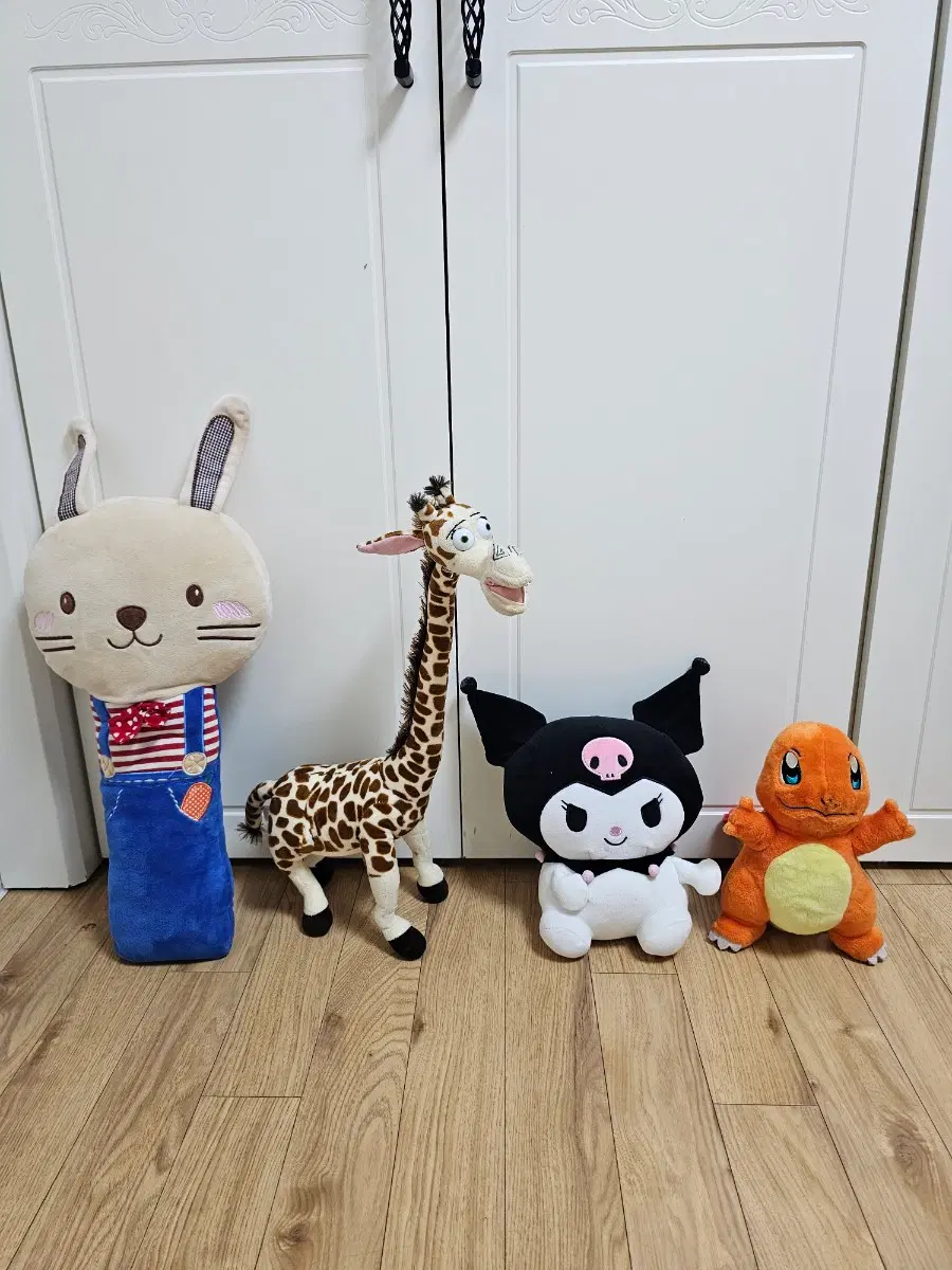 캐릭터 인형