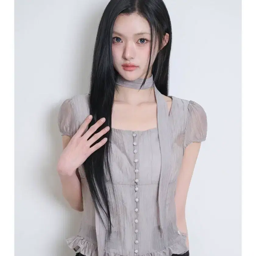새상품 일리고 리본 블라우스