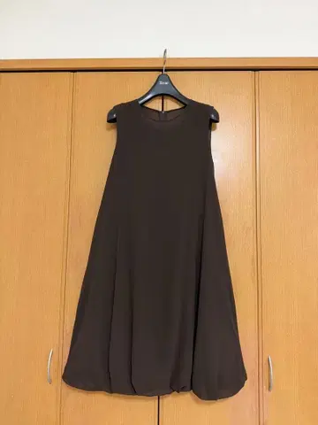 폭시 뉴욕 원피스 브라운