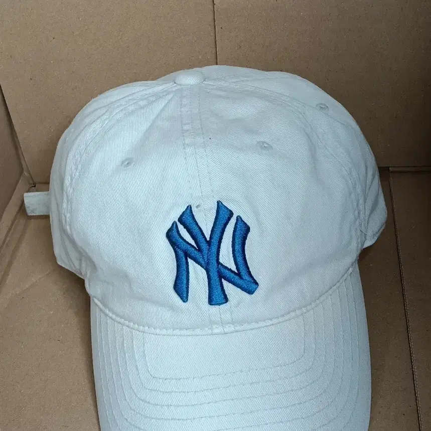 MLB 뉴욕 양키스 볼캡 라이트 베이지