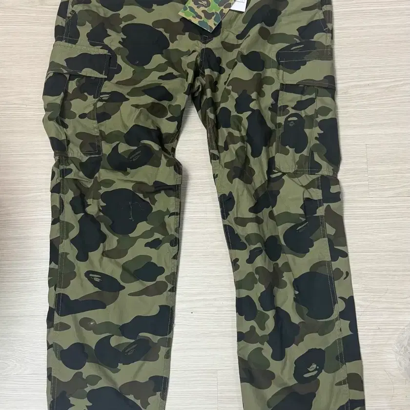 베이프 바지 M(새상품)
