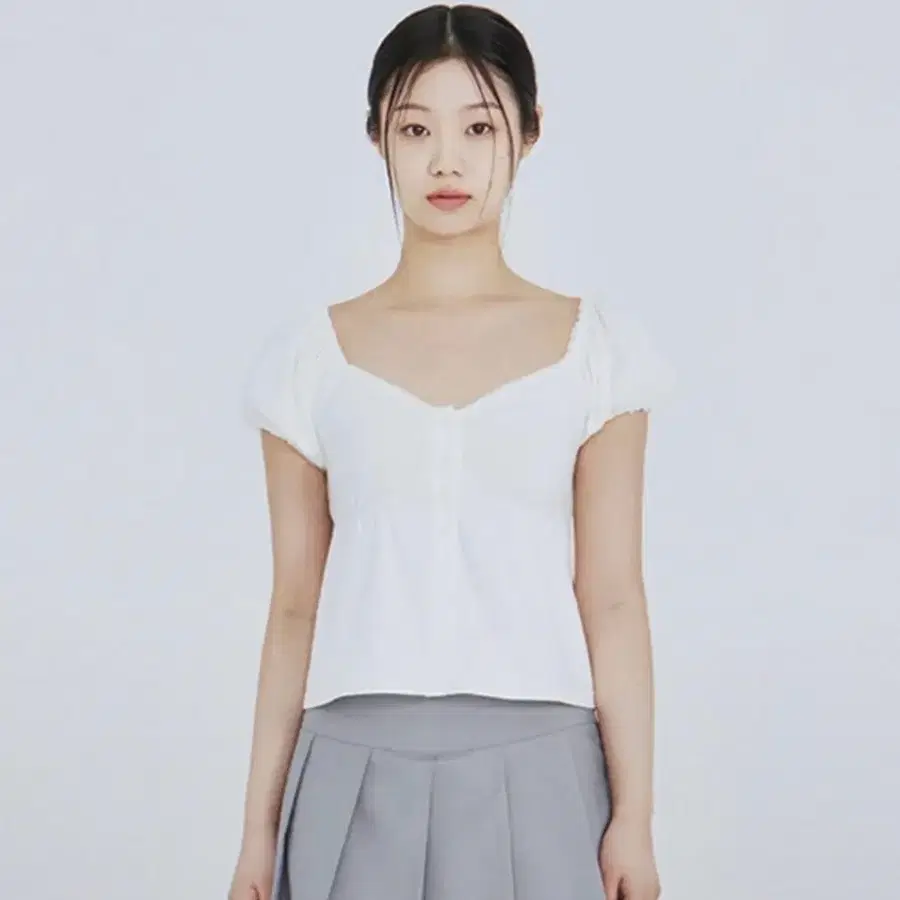 낫유어로즈 샐리 티셔츠(아이보리)판매합니다