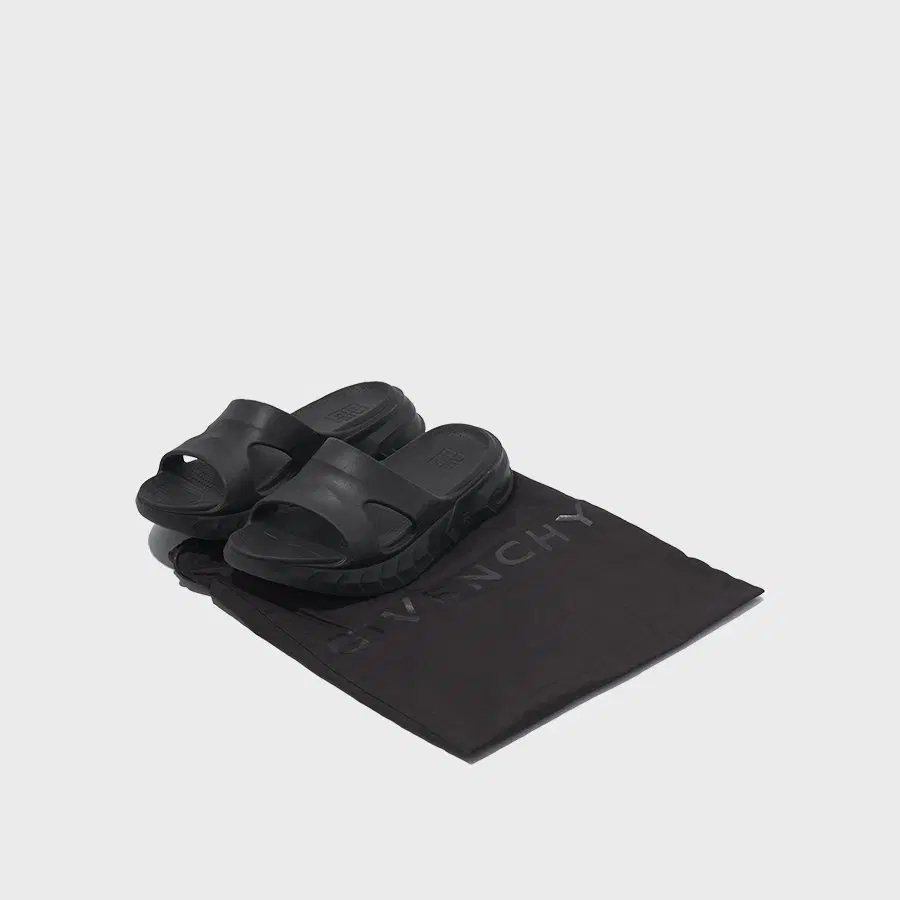 GIVENCHY slipper EU42