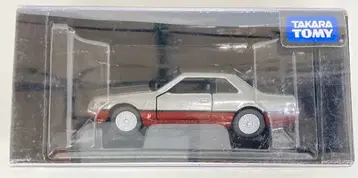 타카라토미 TOMICA LIMITED 스카이라인 탄생 50주년 기념 스카이라인 2000 터보 RS-X (KDR30)