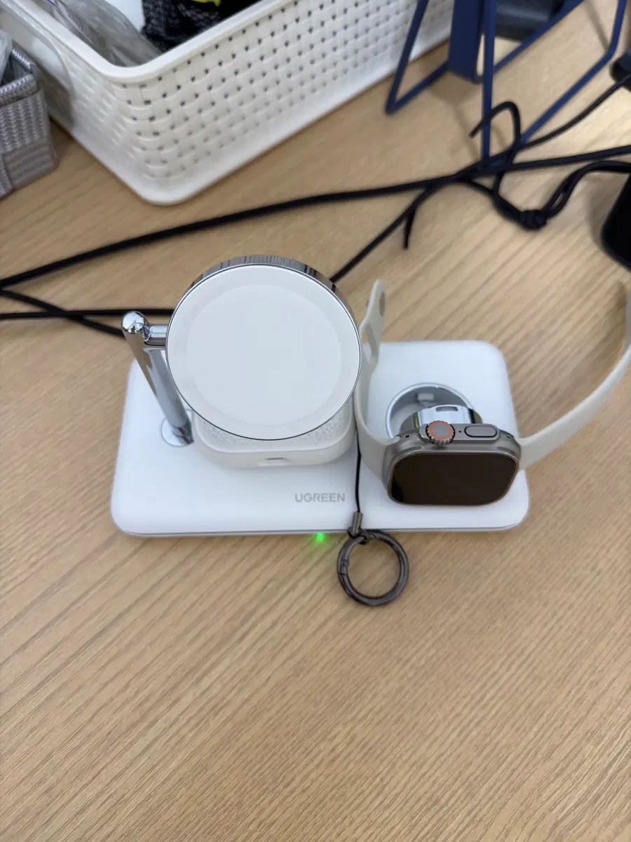 UGREEN 3in1 맥세이프 무선충전기 화이트