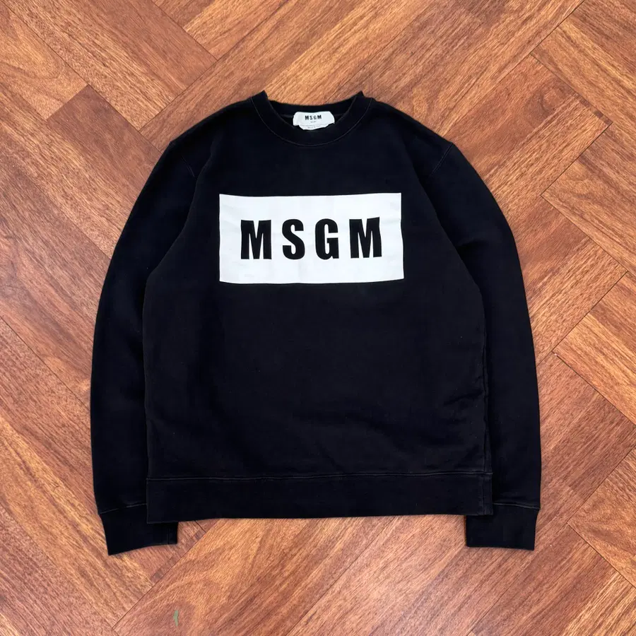 XL MSGM 빅로고 맨투맨 티셔츠