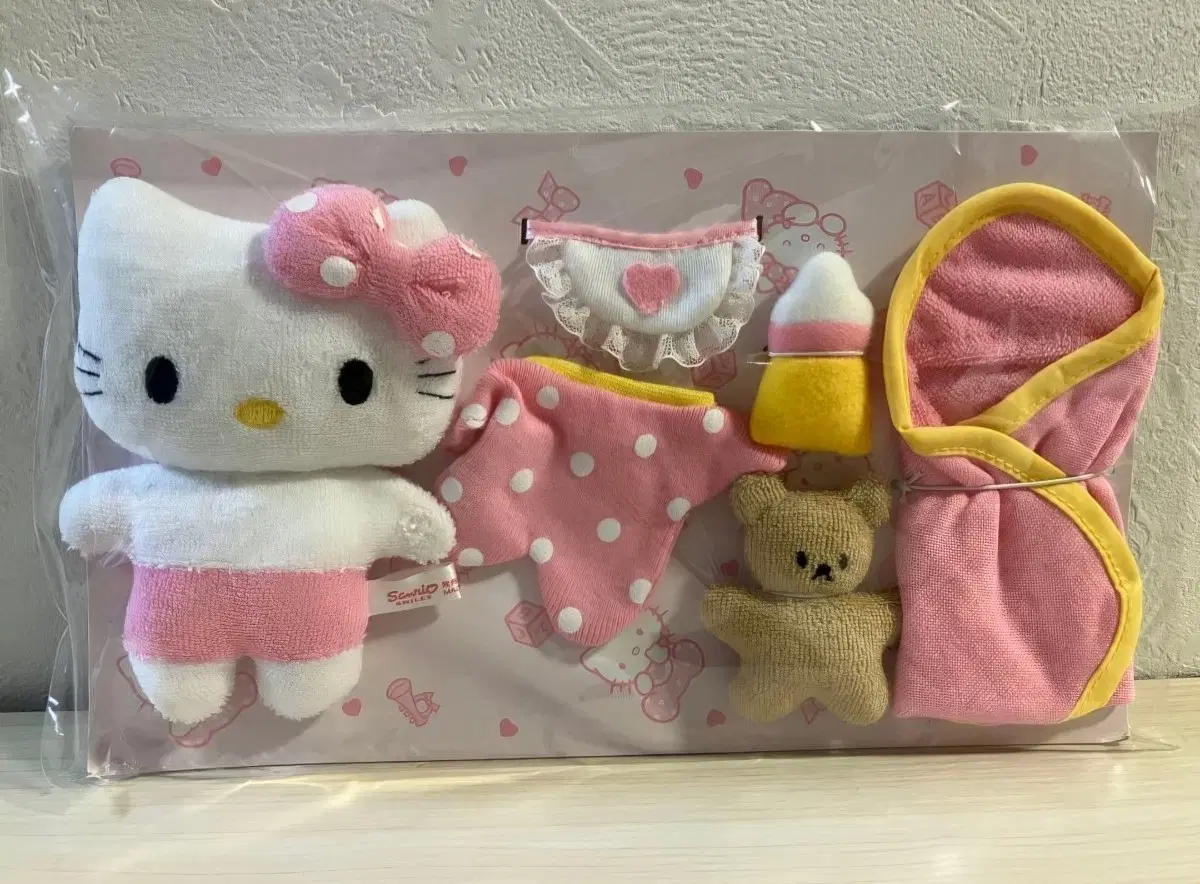 산리오 레트로 고전 키티 아기 베이비 옷갈아 입히기 세트