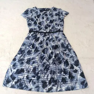 리플렉트 올 패턴 블루 보더 원피스 퍼프 슬리브 새상품급