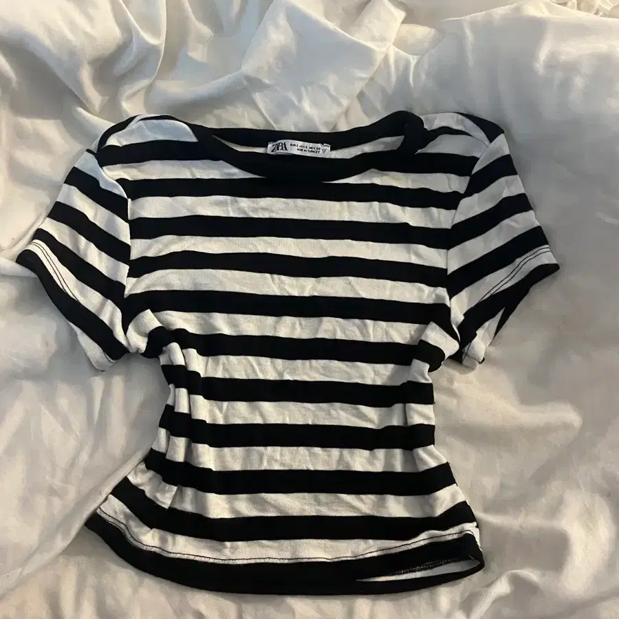 ZARA 스트라이프 반팔 티셔츠