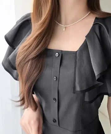[ mily bilet ] 숄더 더블 프릴 스퀘어 넥 원피스