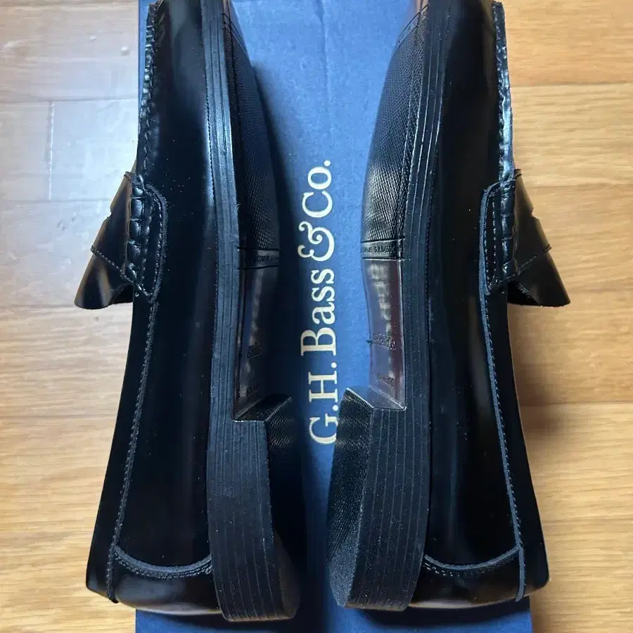 G.H. Bass & Co. 페니 로퍼 블랙