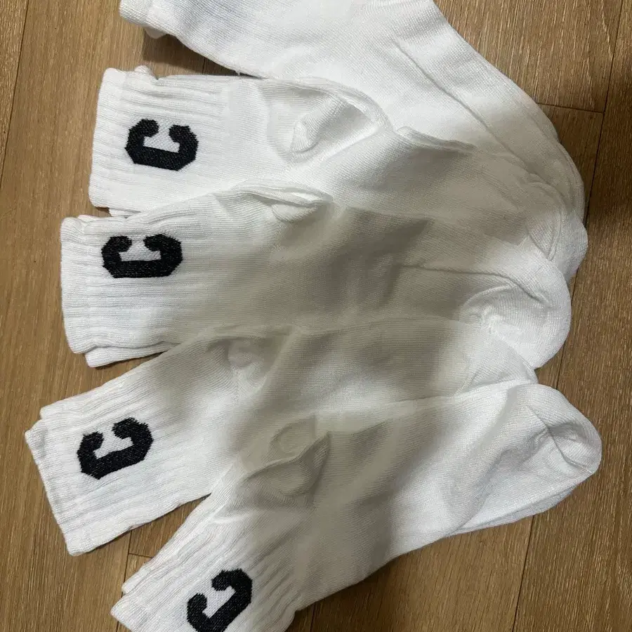 국산 )새양말 깔끔한 흰색 C 로고 발목 양말 10켤레싸게 팝니다!