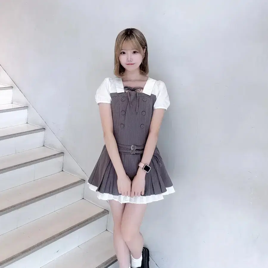 에블린 evelyn 더블 벨트 플리츠 미니 반팔 원피스
