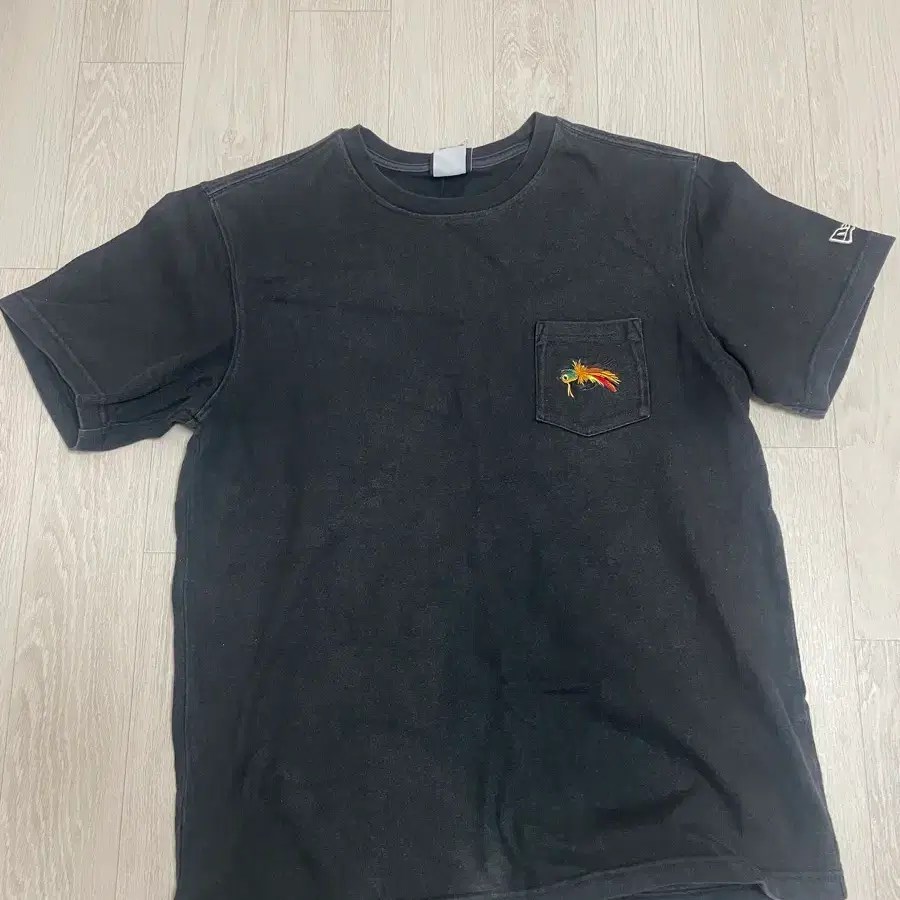 NEWERA 뉴에라 자수 반팔티 블랙 100(L)라지