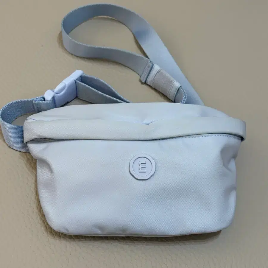 (1회착용) 미닛뮤트 - clo waist mini