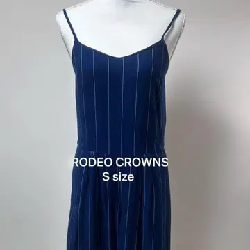 RODEO CROWNS 네이비 스트라이프 점프 수트 S