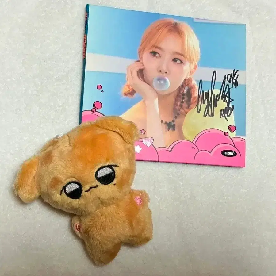 스테이씨 응원봉 + 시은 싸인앨범 + 박씽푸