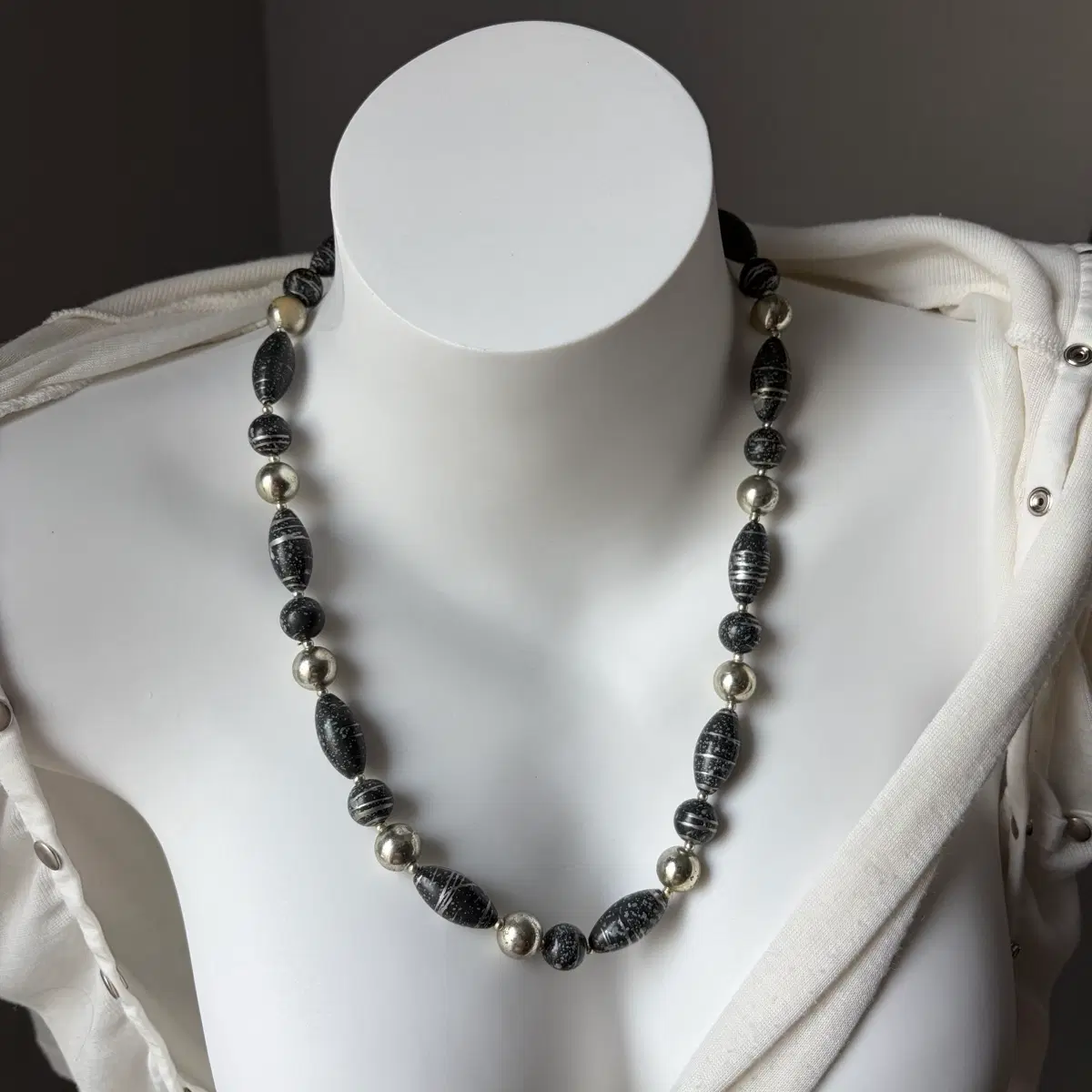 Vintage Stone Shadow necklace