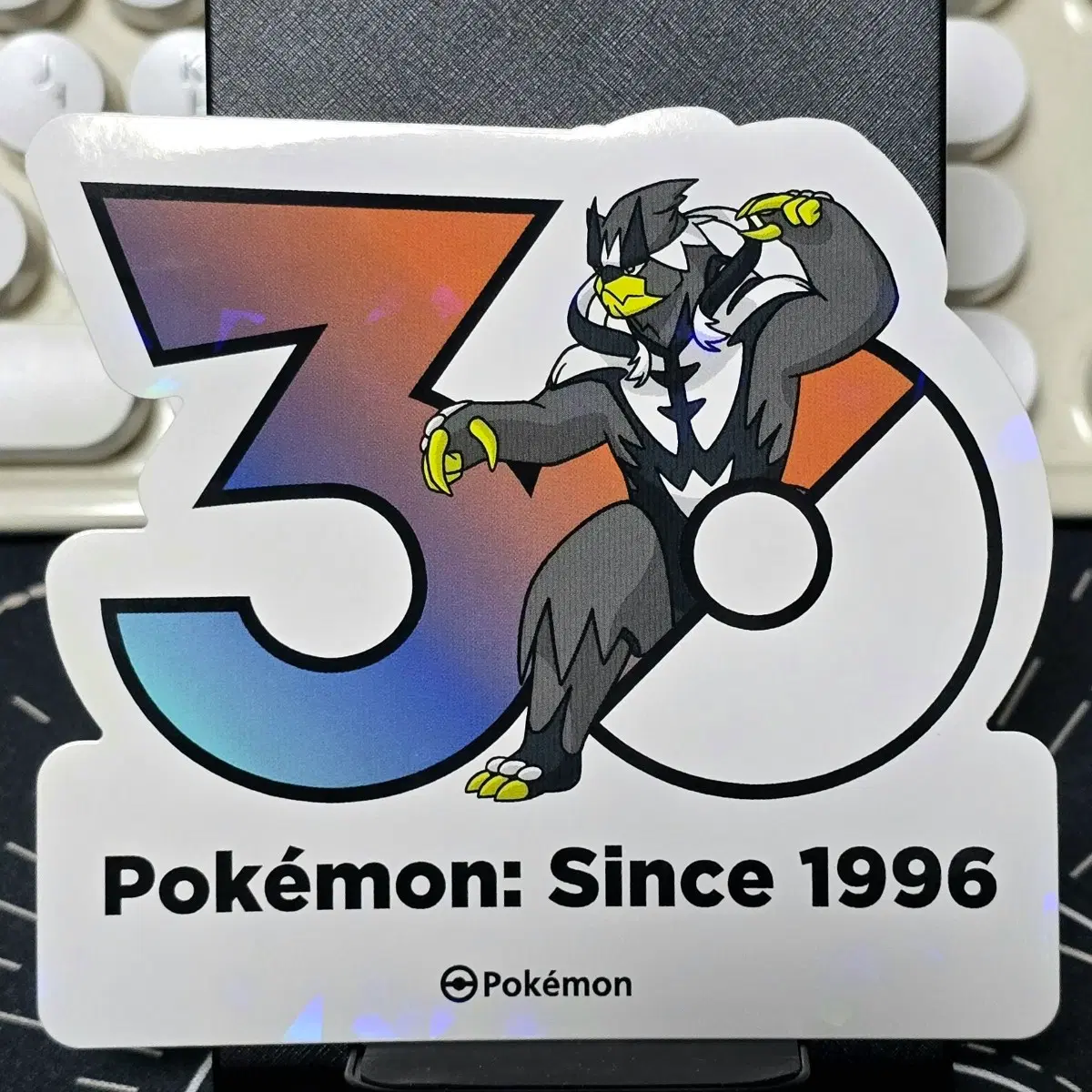포켓몬스터 30주년 스티커 우라오스 (일격의 태세)