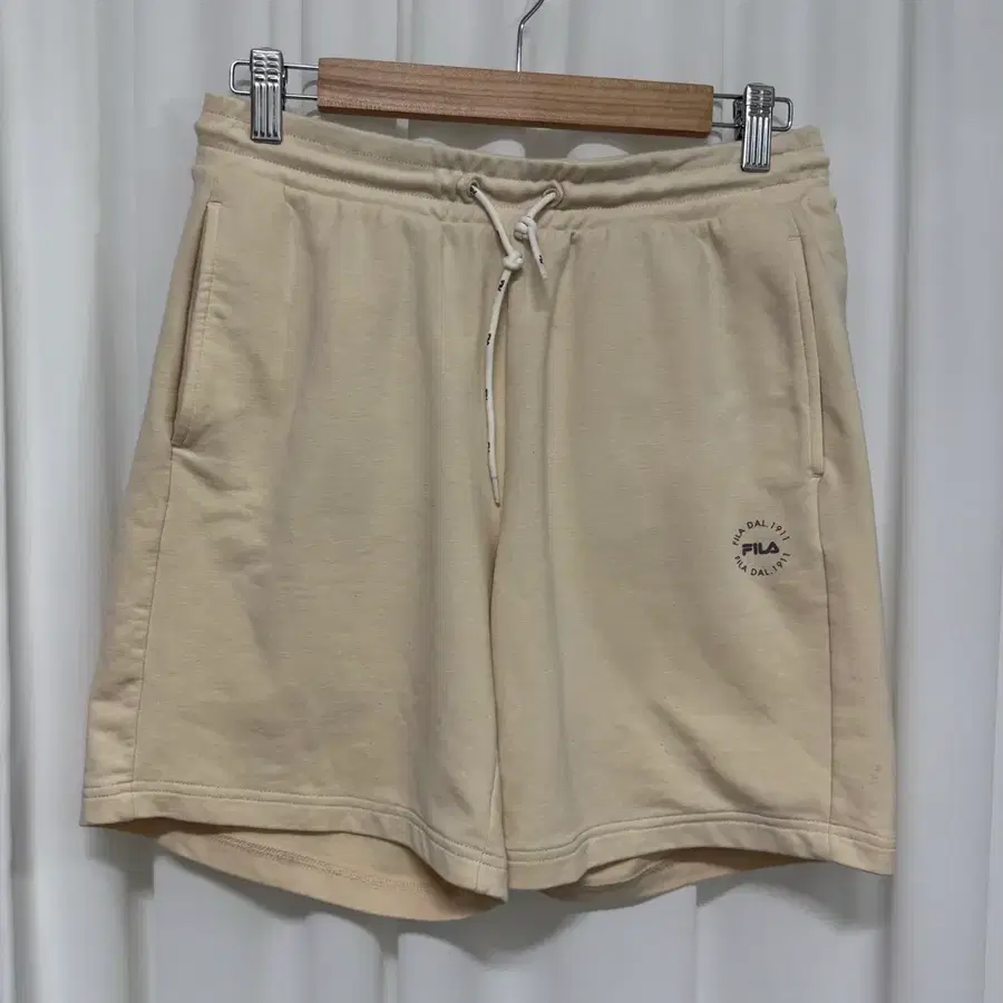 FILA 필라 반바지 베이지 95