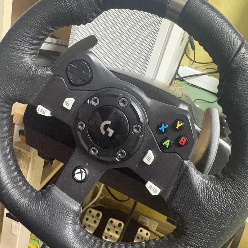 로지텍 g923 레이싱휠