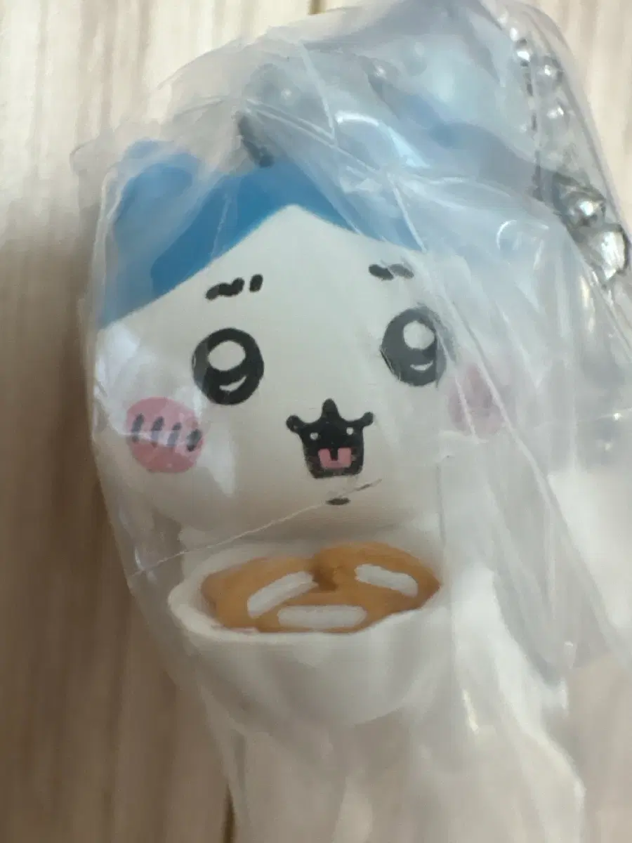 치이카와 타베모노 가챠 하치와레