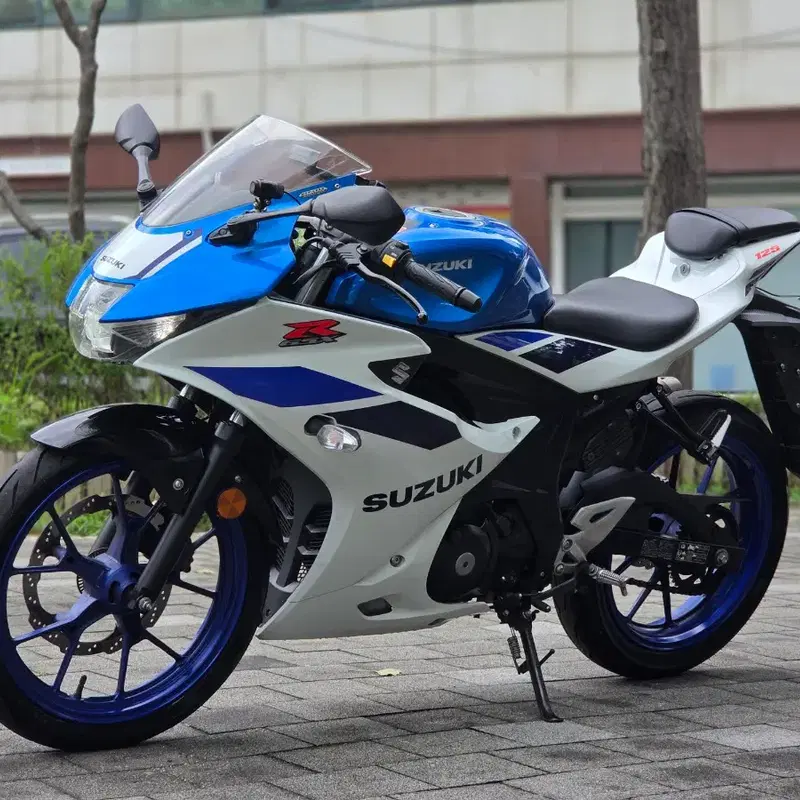 스즈키 Gsxr125 25년식 1.3만키로 블박튜닝 깔끔한상태 판매합니다